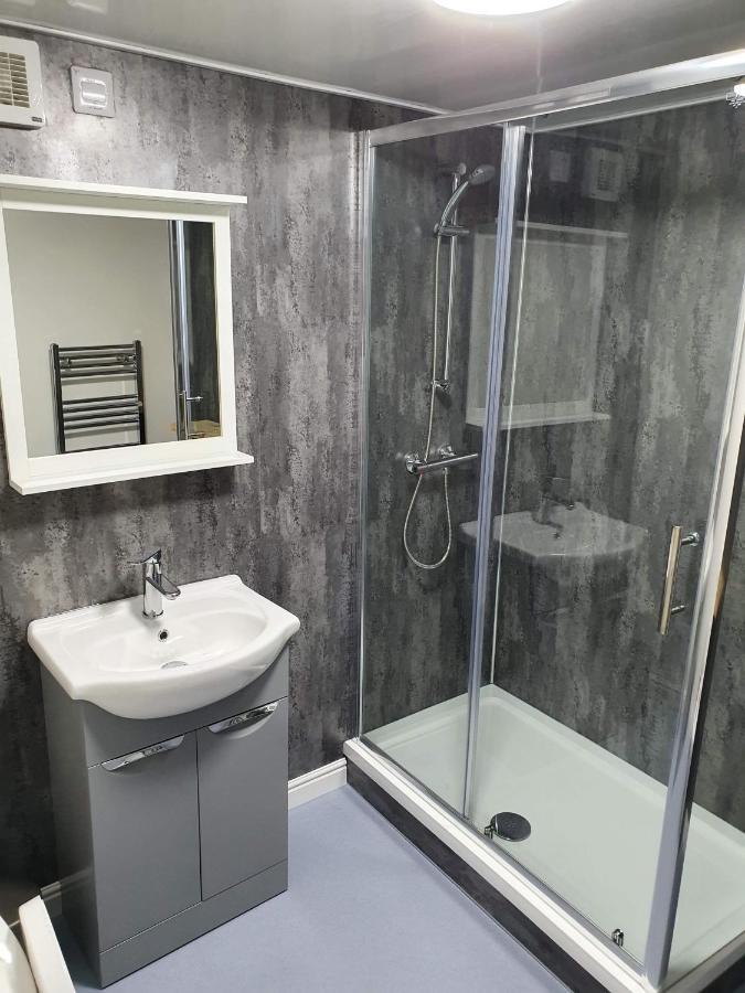 Red Lion Rooms - Self Check In Dalton in Furness Ngoại thất bức ảnh