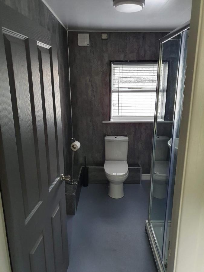 Red Lion Rooms - Self Check In Dalton in Furness Ngoại thất bức ảnh