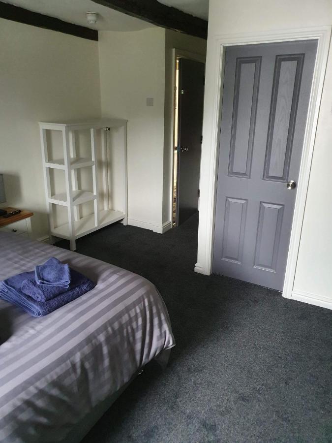 Red Lion Rooms - Self Check In Dalton in Furness Ngoại thất bức ảnh