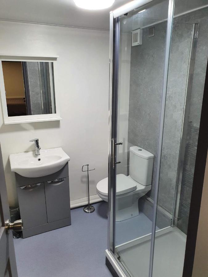 Red Lion Rooms - Self Check In Dalton in Furness Ngoại thất bức ảnh